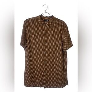 Express Men’s Button Front Shirt Size M Brown Geometric Print Short Sleeve